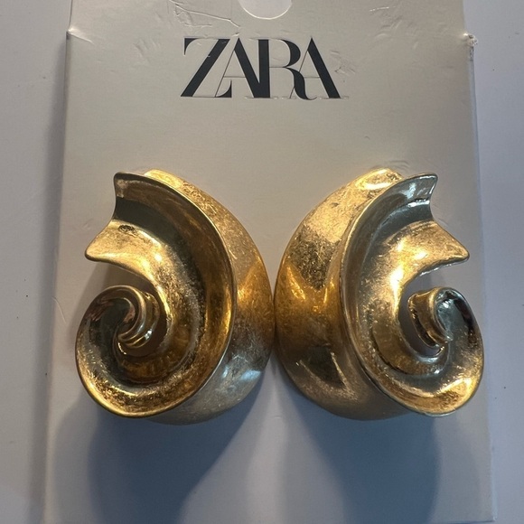 Zara Jewelry - COPY - 🔥🔥Zara Circular Gold  earrings